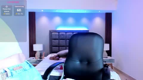 Snapshot of susann_ross chatting on 04/06/26, 10:38 Susan Everyday From 0530 to 1430 Col Time online show from 04/06/26, 10:38