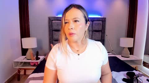 Snapshot of susann_ross chatting on 05/05/26, 10:45 Susan Everyday From 0530 to 1430 Col Time online show from 05/05/26, 10:45