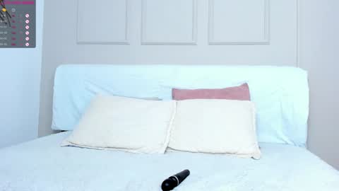 Amelia  online show from 02/04/25, 07:22