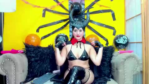 susanslim online show from 10/29/25, 03:36