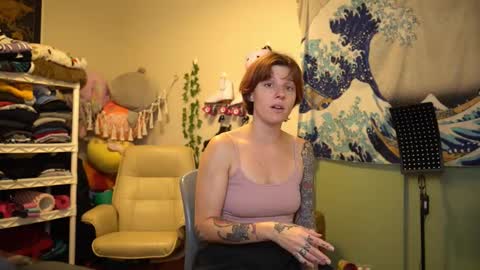   online show from 10/22/25, 03:45