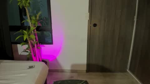 SusieGlass online show from 03/09/26, 04:27