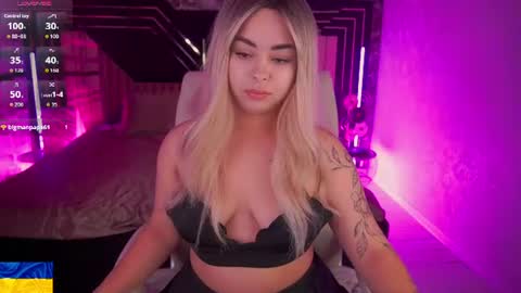 Snapshot of susiewood chatting on 07/30/26, 07:35 Susie online show from 07/30/26, 07:35