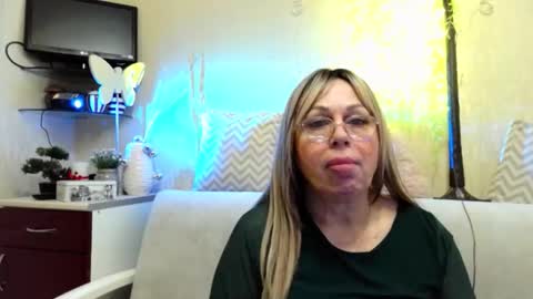 SusiexNoreen online show from 04/17/26, 03:09