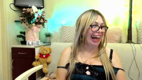 Snapshot of susiexnoreen chatting on 07/07/26, 07:09 SusiexNoreen online show from 07/07/26, 07:09