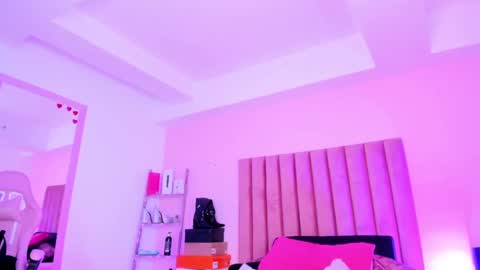 Sussan Nicole  online show from 09/27/25, 12:32