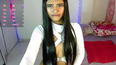 Snapshot of sussy_222 chatting on 10/20/25, 10:21 susy online show from 10/20/25, 10:21