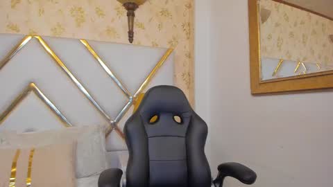 sussyfoxx_ online show from 06/03/26, 09:20