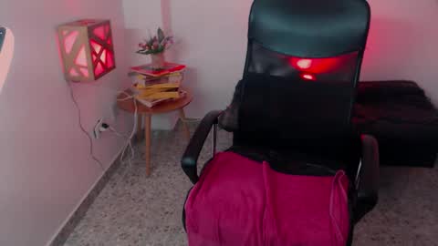 Susuya  online show from 12/13/25, 08:04