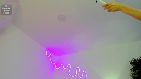 S U S Y online show from 09/12/25, 08:42