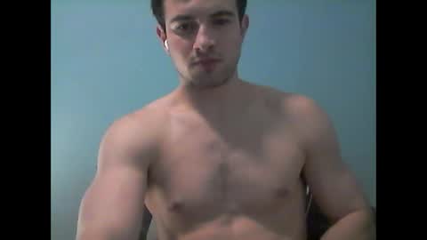 Snapshot of sutromaxx chatting on 10/05/25, 12:42 Maximus online show from 10/05/25, 12:42