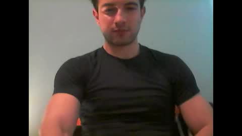 Snapshot of sutromaxx chatting on 10/05/25, 08:18 Maximus online show from 10/05/25, 08:18