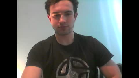 Snapshot of sutromaxx chatting on 10/16/25, 04:41 Maximus online show from 10/16/25, 04:41