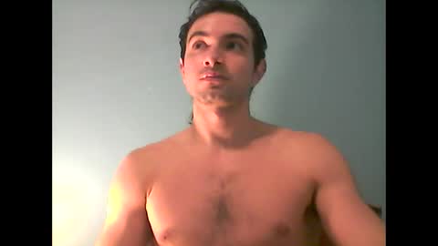 Snapshot of sutromaxx chatting on 05/25/26, 01:22 Maximus online show from 05/25/26, 01:22
