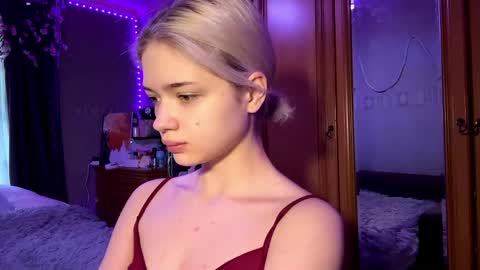 Snapshot of suzannabarmes chatting on 05/18/26, 02:07 Stacy online show from 05/18/26, 02:07