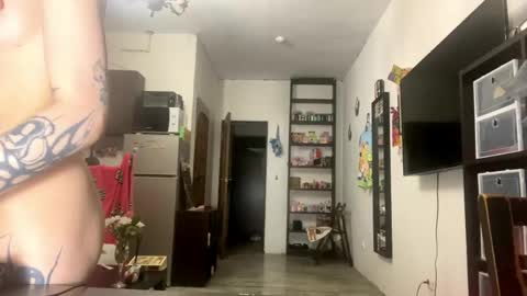 Suzanna online show from 04/18/26, 07:58