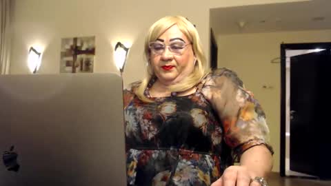 My name is Sissy or more fully Suzanna Aprilia Maria Mariquita Catarina Chinita Banci. Soy una puta - que chimba ladybug online show from 01/10/25, 06:49