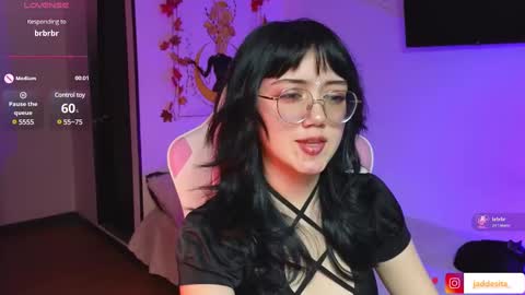 Snapshot of suzumi_ chatting on 12/27/24, 06:10 Jadde  online show from 12/27/24, 06:10