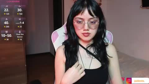 Snapshot of suzumi_ chatting on 01/07/25, 12:13 Jadde  online show from 01/07/25, 12:13