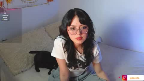 Snapshot of suzumi_ chatting on 01/12/25, 06:17 Jadde  online show from 01/12/25, 06:17