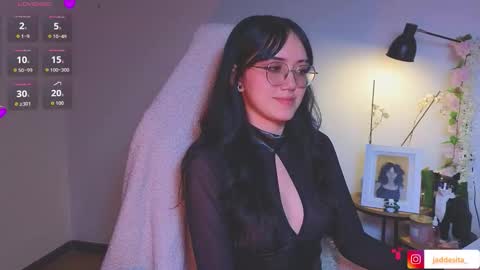 Snapshot of suzumi_ chatting on 10/03/25, 04:20 Jadde  online show from 10/03/25, 04:20