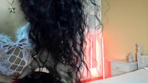 suzysuza online show from 10/03/25, 03:09