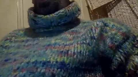 Snapshot of sweaterboy666 chatting on 03/11/26, 09:32 sweaterboy666 online show from 03/11/26, 09:32