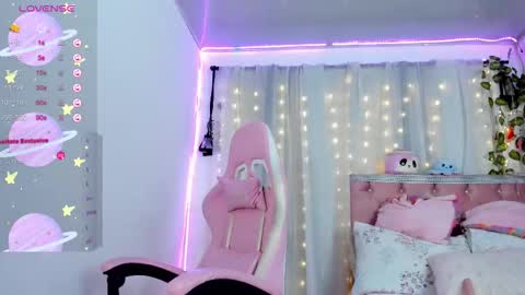 Daniela age 21 online show from 11/20/25, 06:40