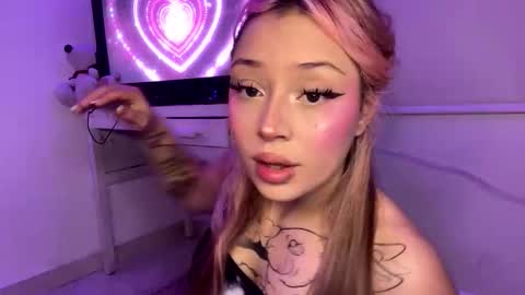 Valeria online show from 04/22/26, 08:06