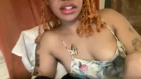 Snapshot of sweeetg1rl chatting on 03/21/26, 04:17 june online show from 03/21/26, 04:17