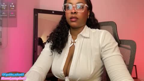 Snapshot of sweer_oshun chatting on 10/08/25, 02:36 Evangeline online show from 10/08/25, 02:36