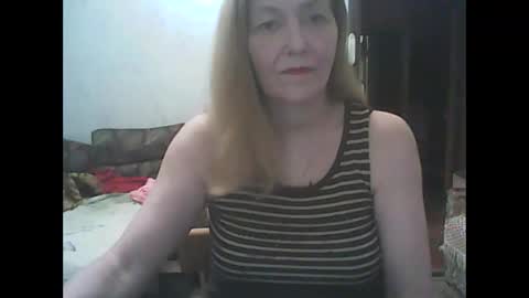 sweet4blonde67 online show from 09/11/25, 11:43