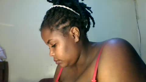 Snapshot of sweet52537 chatting on 02/14/25, 12:47 sweet52537 online show from 02/14/25, 12:47