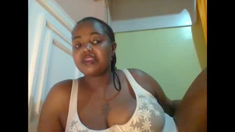 Snapshot of sweet52537 chatting on 10/21/25, 07:03 sweet52537 online show from 10/21/25, 07:03