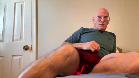 Zeppelin man online show from 04/12/26, 02:22