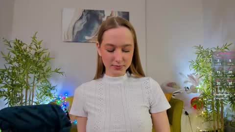 Monica  GTM 3MoTuWeFrSa 500pm-1000pm  online show from 02/25/26, 01:04