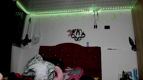 sweet__suck69bitch online show from 01/01/25, 10:00