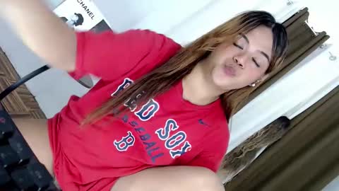 CLEO online show from 12/21/25, 08:54