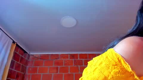 sweet and hot alaia online show from 10/15/25, 05:51