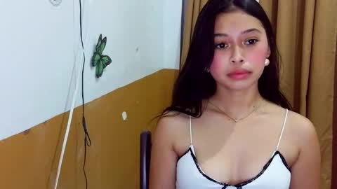 sweet_angela0701 online show from 03/17/26, 02:09