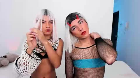 Snapshot of sweet_angels_xx chatting on 10/30/25, 09:26 Samantha Jones  Charlotte York online show from 10/30/25, 09:26