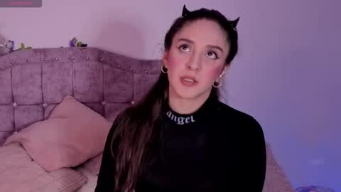 Sthefany Lauren Independent Model  online show from 11/28/25, 04:04