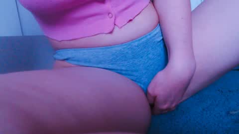 sweet_babby19 online show from 05/17/26, 03:59