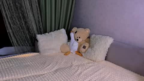 Alice online show from 02/21/26, 04:19