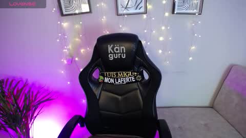 Bella Valery online show from 03/19/26, 01:04