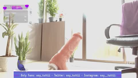 Tutti  online show from 12/21/25, 01:07