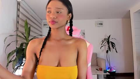 Snapshot of sweet_brunette88 chatting on 10/16/25, 08:21 sweet_brunette88 online show from 10/16/25, 08:21