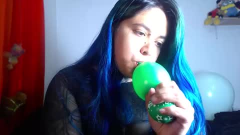 Bubbles online show from 12/17/25, 09:43