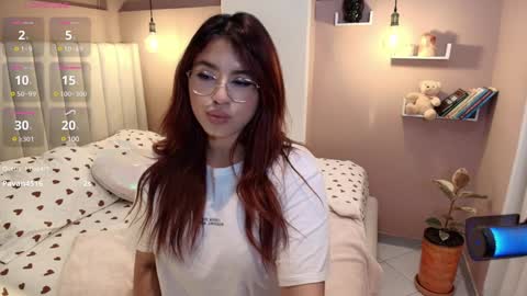 Snapshot of sweet_cami1 chatting on 12/20/24, 04:09 Camila online show from 12/20/24, 04:09