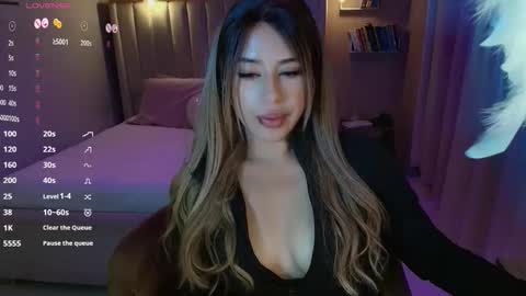 Snapshot of sweet_cami1 chatting on 09/28/25, 01:00 Camila online show from 09/28/25, 01:00